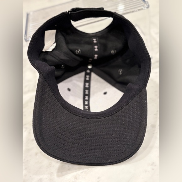 Under Armour, Ski Deer Valley, SnapBack enclosure, OSFM, Black - Picture 5 of 7